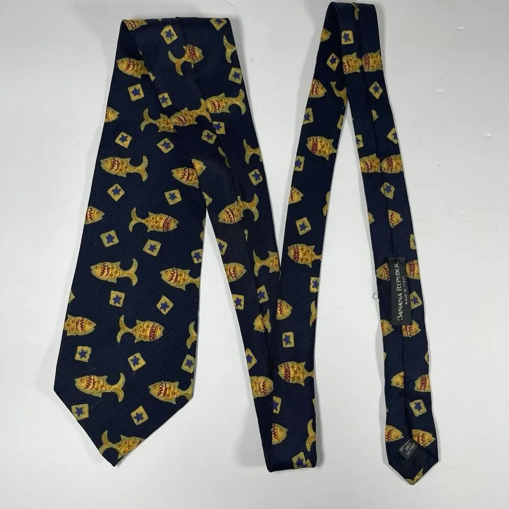 Banana Republic Silk Tie Made in Italy Vintage Fish &Star Pattern Navy Gold Blue
